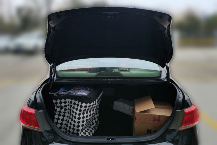 丰田 凯美瑞 2013款 200E 经典精英版中控内饰23