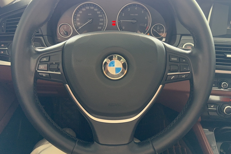 宝马5系 2017款 525Li 领先型局部细节13