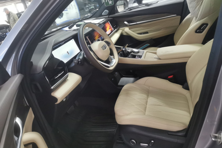 吉利汽车 星越L 2025款 东方曜 2.0TD 自动揽星版中控内饰19