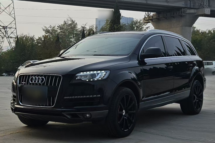 奥迪Q7 2015款 35 TFSI 进取型车身外观1