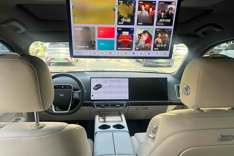 理想汽车 理想L9 2022款 Max中控内饰7005