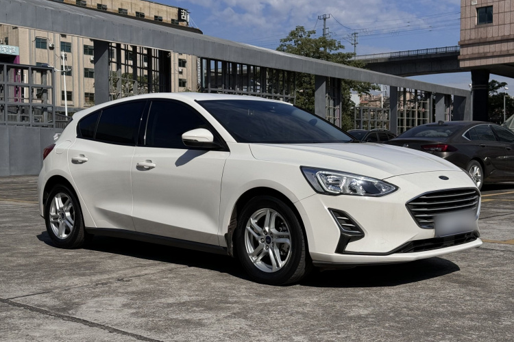 福特 福克斯 2019款 两厢 1.5L 手动锋跃型 国V车身外观6003