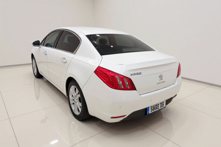 标致508 2012款 2.0L 自动智享版车身外观5