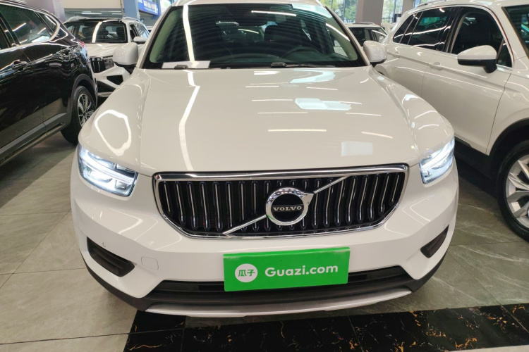沃尔沃XC40 2022款 T4 四驱智远豪华版车身外观2