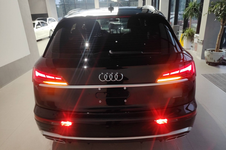 奥迪Q5L 2024款 40 TFSI 时尚动感型车身外观6003