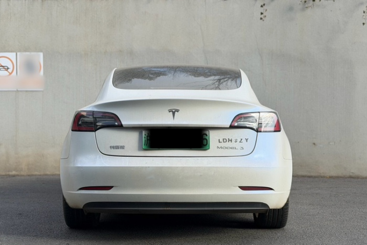 特斯拉 Model 3 2022款 后轮驱动版车身外观6005