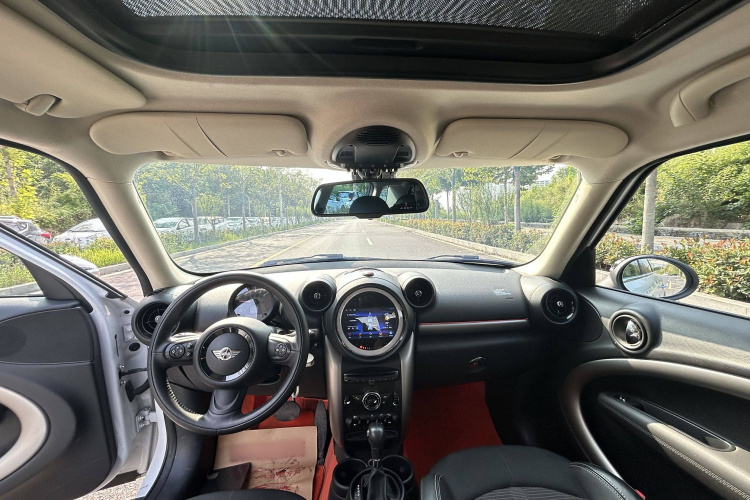 MINI Countryman 2014款 1.6T COOPER ALL4 Fun中控内饰7003