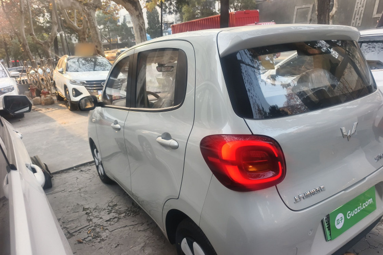 五菱汽车 宏光MINIEV 2025款 四门版 进阶款车身外观4