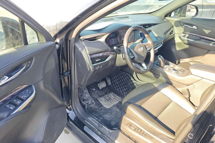 凯迪拉克XT4 2020款 改款 28T 两驱技术型中控内饰7003