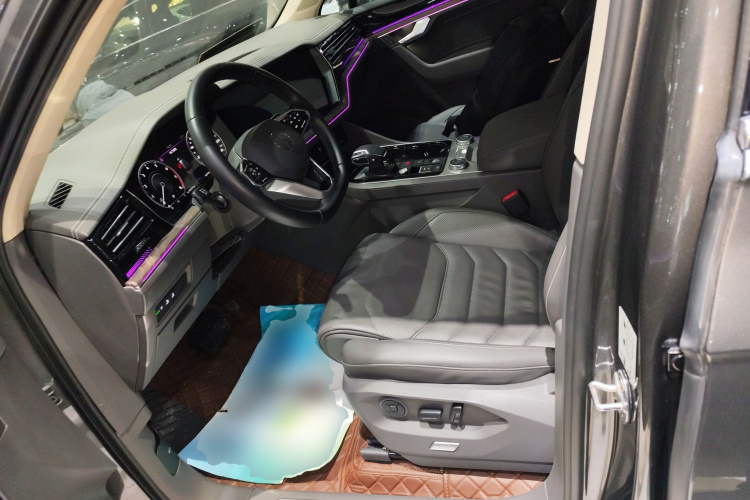 大众 途锐 2021款 3.0TSI 锐享版 经典运动套装中控内饰19