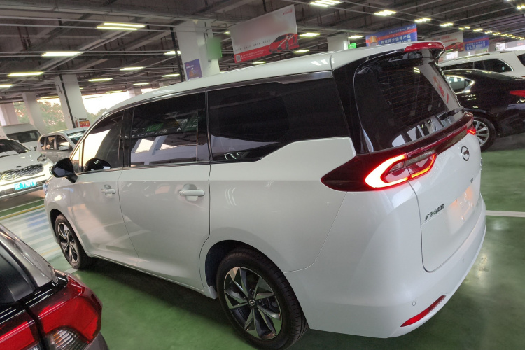 广汽传祺 传祺M6 2023款 PRO 270T DCT豪华版车身外观4