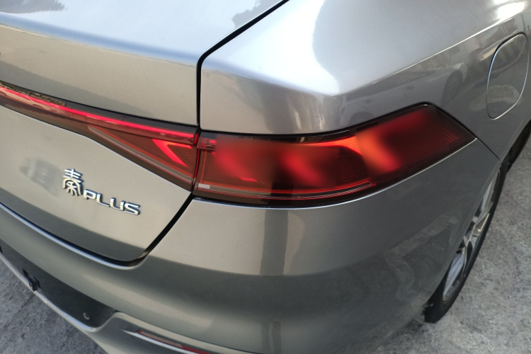 比亚迪 秦PLUS 2023款 冠军版 DM-i 120KM领先型车身外观6006