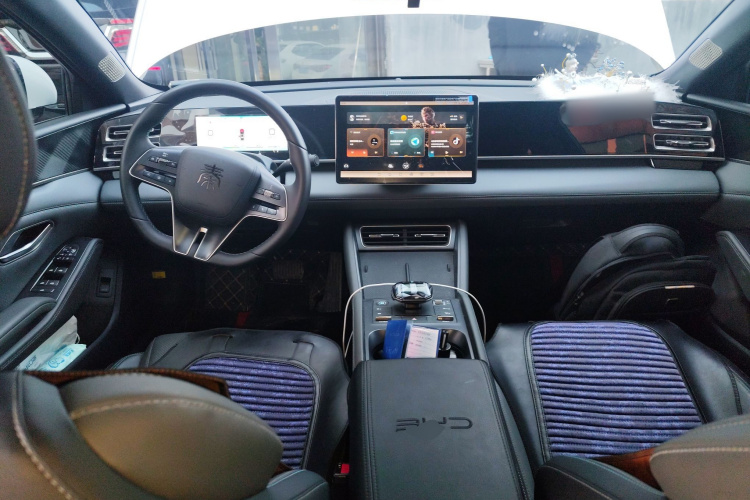比亚迪 秦L 2024款 DM-i 120KM领先型中控内饰12