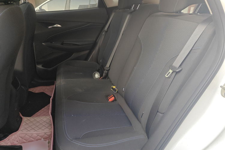 别克 昂科拉 2020款 20T CVT精英型中控内饰21