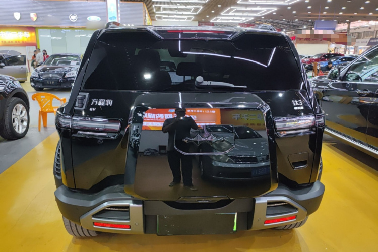 方程豹 钛3 2025款 501KM 四驱智驾Max版车身外观6