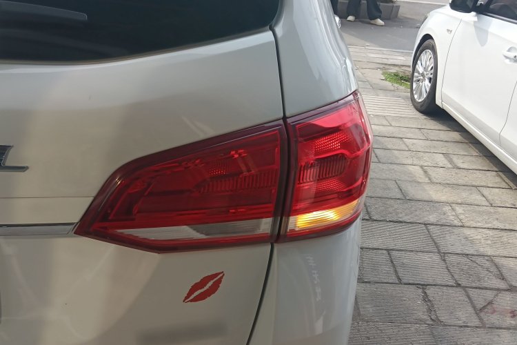 哈弗H6 2018款 运动版 1.5T 自动两驱精英型 国V车身外观9