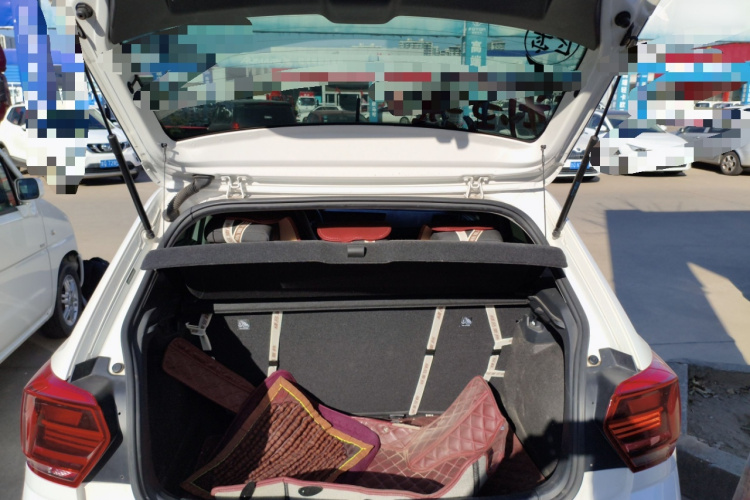 大众 Polo 2019款 Plus 1.5L 自动全景乐享版机舱底盘23