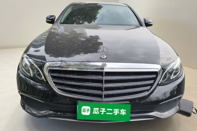 奔驰E级 2019款 E 260 L车身外观2