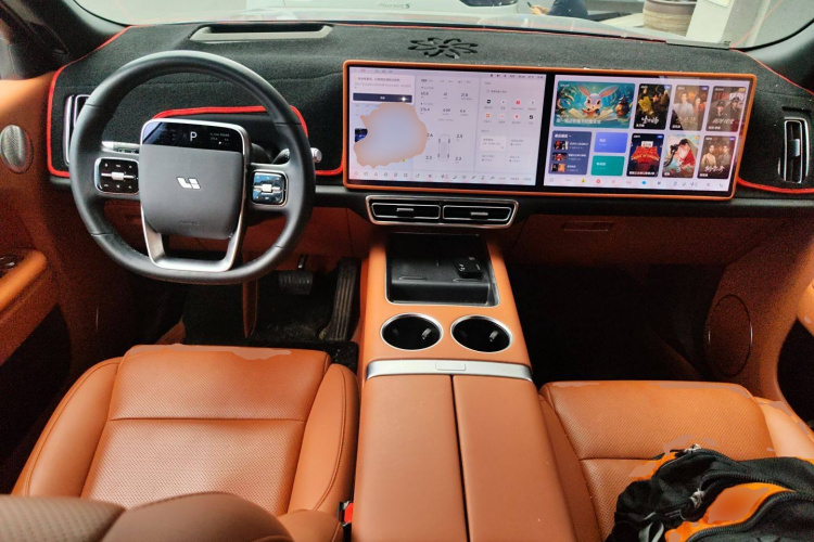 理想汽车 理想L8 2023款 Air中控内饰12