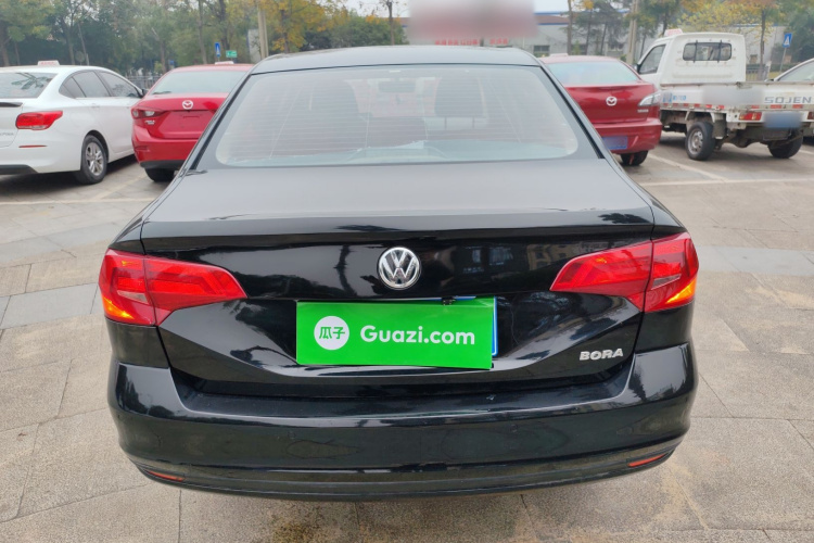 大众 宝来 2016款 1.6L 手动时尚型车身外观6