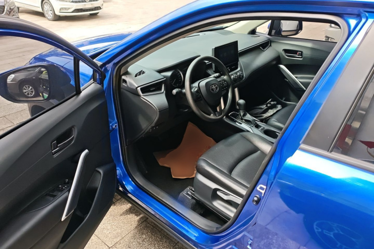 丰田 卡罗拉锐放 2022款 2.0L 先锋版中控内饰20