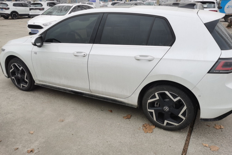 大众 高尔夫 2025款 300TSI R-Line车身外观6003