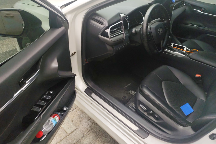 丰田 凯美瑞 2021款 2.0G 豪华版中控内饰20