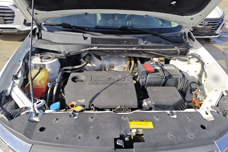 凯翼X3 2016款 1.6L CVT智联III版机舱底盘24