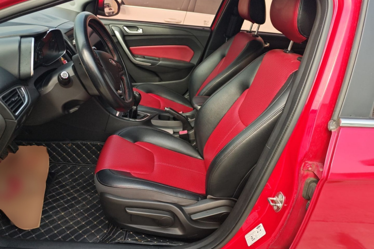 奇瑞 艾瑞泽5 2017款 SPORT 1.5T 手动时尚版中控内饰19