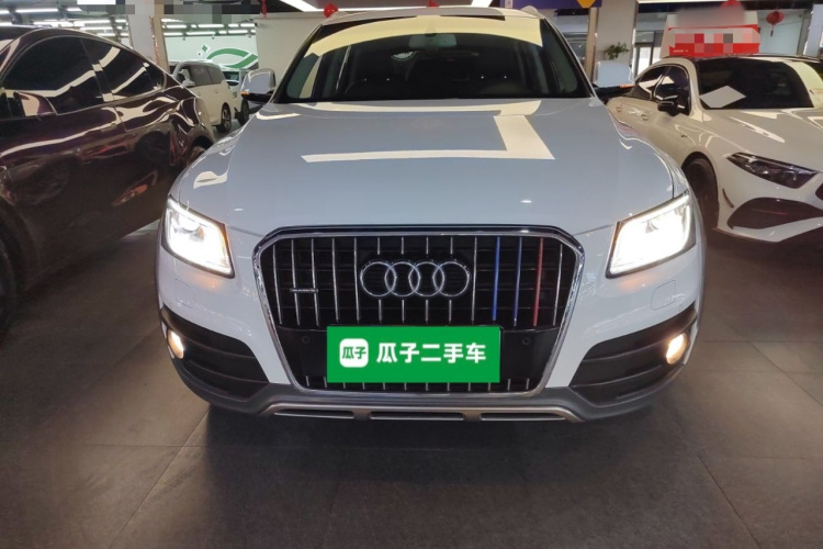 奥迪Q5 2017款 Plus 40 TFSI 舒适型车身外观2