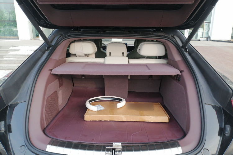 腾势Z9GT 2024款 1100四驱Ultra版机舱底盘23