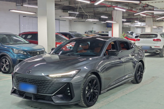 长安UNI-V 2022款 1.5T 尊贵型