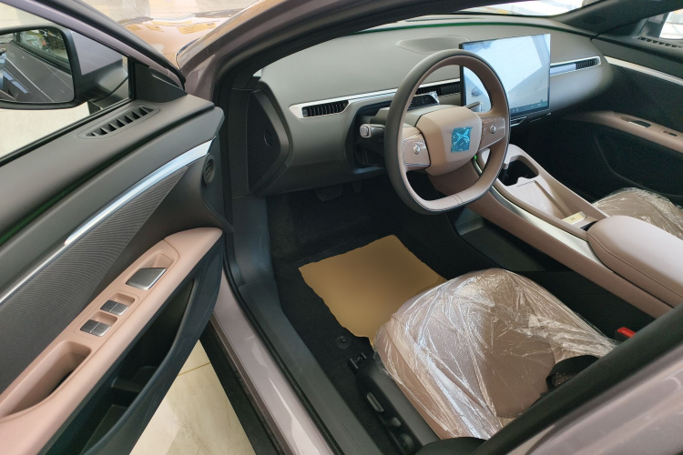 小鹏MONA M03 2025款 515 长续航 Plus中控内饰7003