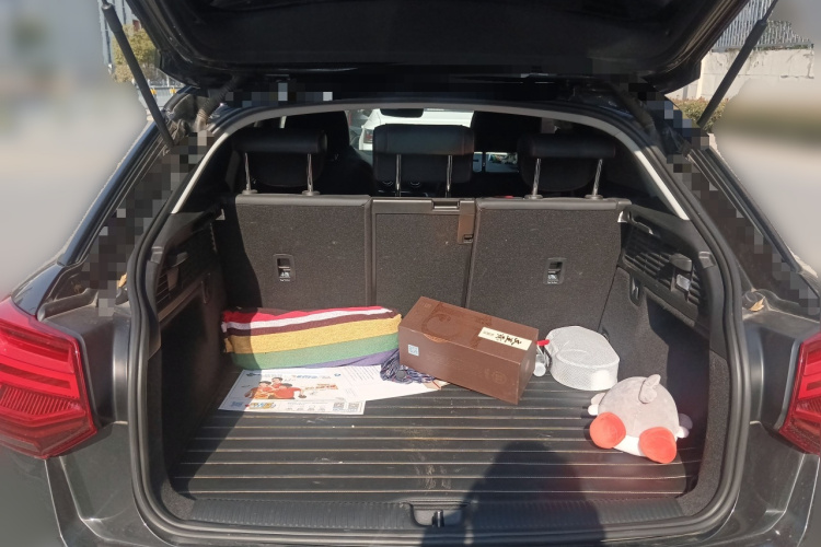 奥迪Q2L 2020款 35 TFSI 时尚动感型中控内饰23