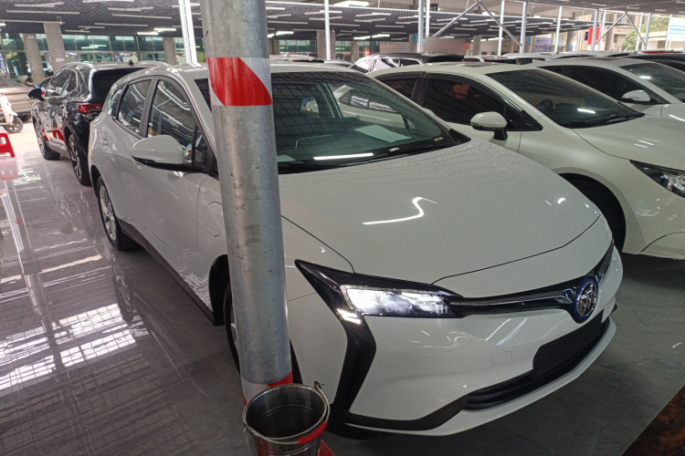 别克 微蓝6 2024款 430km 舒享版车身外观3