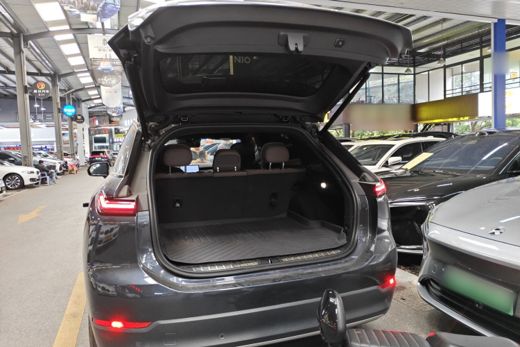 蔚来ES7 2022款 100kWh机舱底盘23