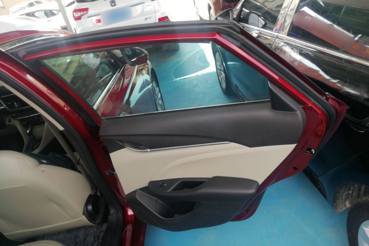 别克 英朗 2021款 典范 1.5L 自动精英型中控内饰7004