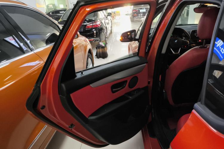 宝马2系旅行车 2016款 218i 领先型中控内饰49