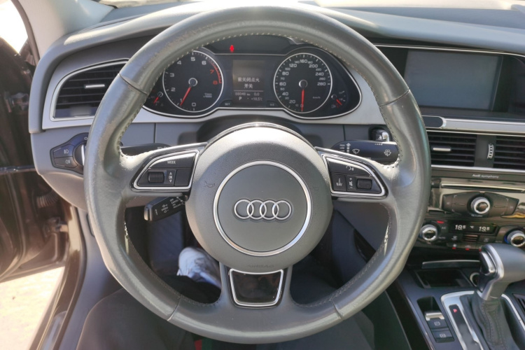 奥迪A4L 2015款 35 TFSI 自动舒适型局部细节13