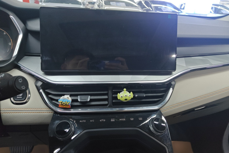 领克06 EM-P 2022款 PHEV 84KM续航版 Pro局部细节16