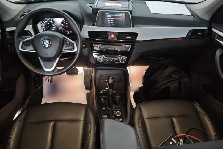 宝马X1 2019款 sDrive20Li 领先型中控内饰12