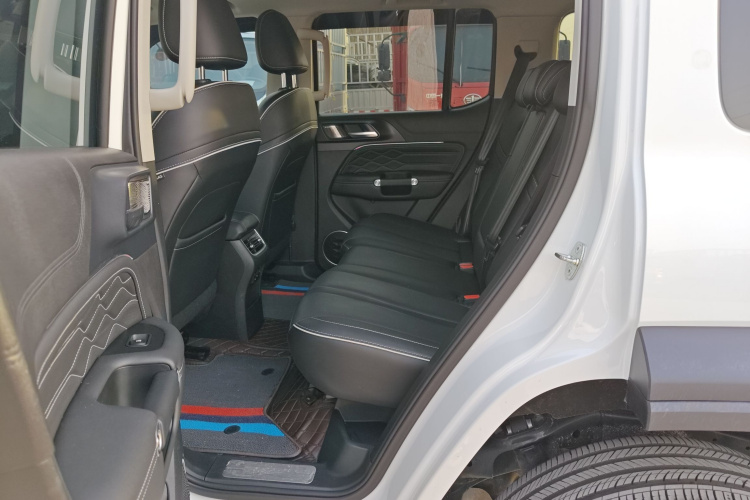 坦克300 2024款 2.0T 征服者中控内饰21