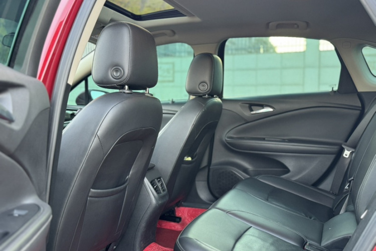 别克 威朗 2019款 三厢 20T 双离合领先型中控内饰7004