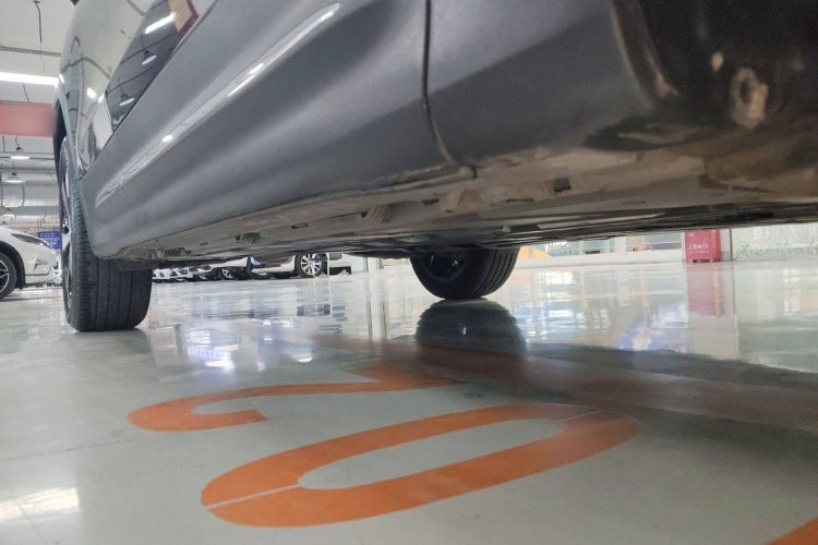 奔驰GLB 2022款 GLB 220 时尚型局部细节9001