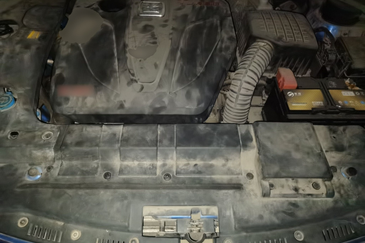 众泰SR9 2017款 2.0T 自动极致之路版局部细节24