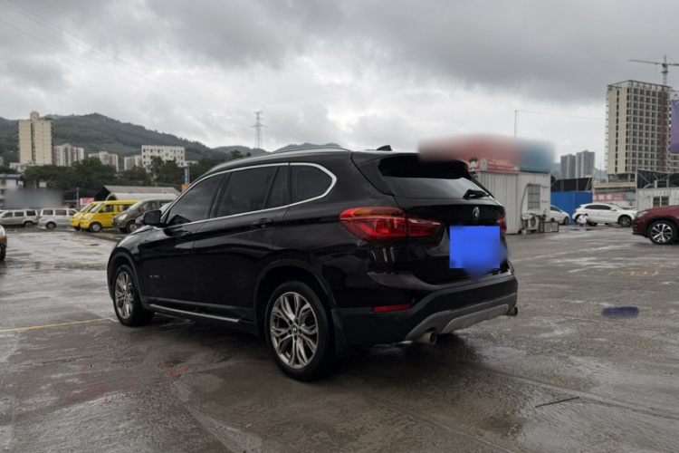 宝马X1 2018款 sDrive20Li 领先型车身外观6005