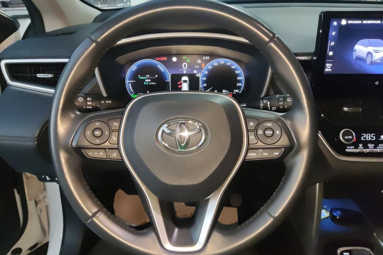 丰田 锋兰达 2023款 2.0L 智能电混双擎 尊贵版中控内饰13