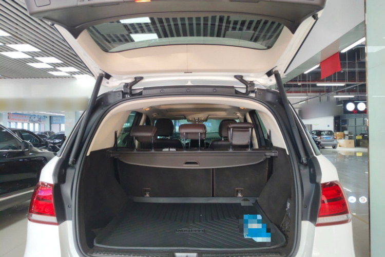 奔驰GLE 2016款 GLE 320 4MATIC 豪华型机舱底盘23