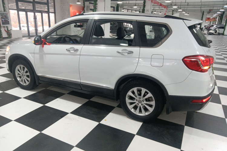 哈弗H6 2018款 红标 运动版 1.5T 手动两驱精英型车身外观4