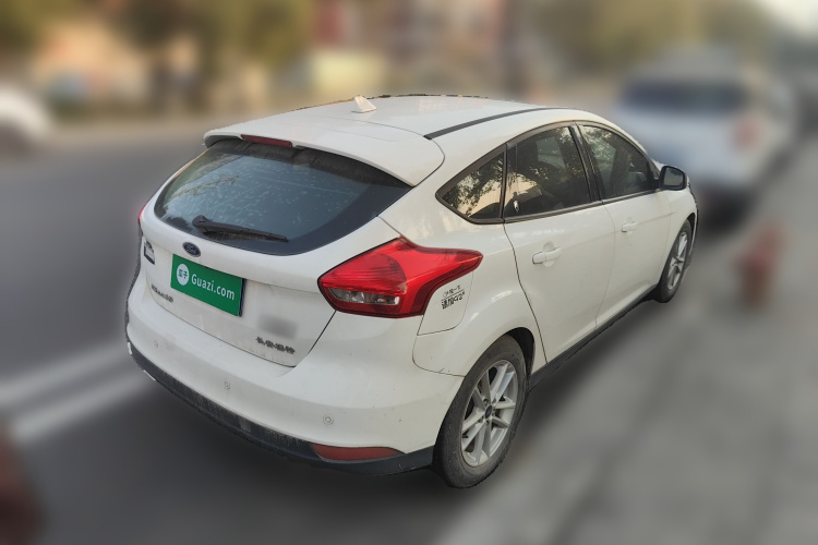 福特 福克斯 2017款 两厢 1.6L 自动风尚型智行版车身外观6005